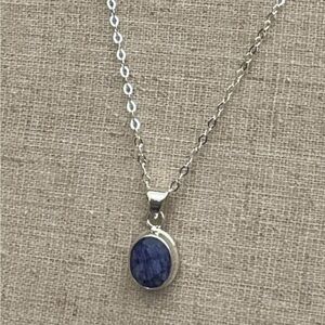 Elegant .925 Silver and Blue/Gray Lapis Lazuli Pendant Necklace